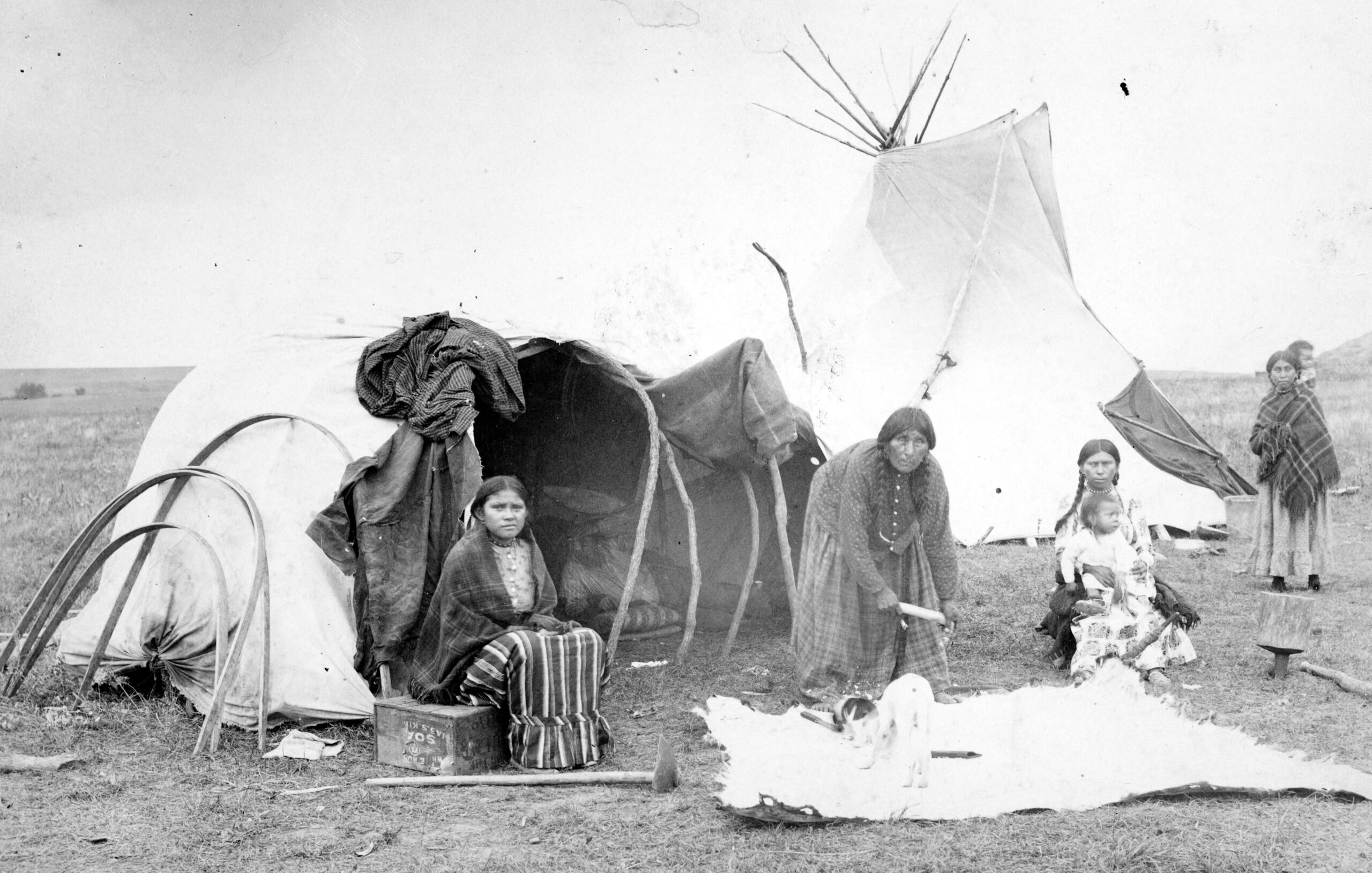 3900 Pawnee Women Processing Hide-1-2